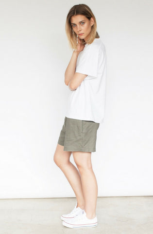 Halle Relaxed Short - Khaki